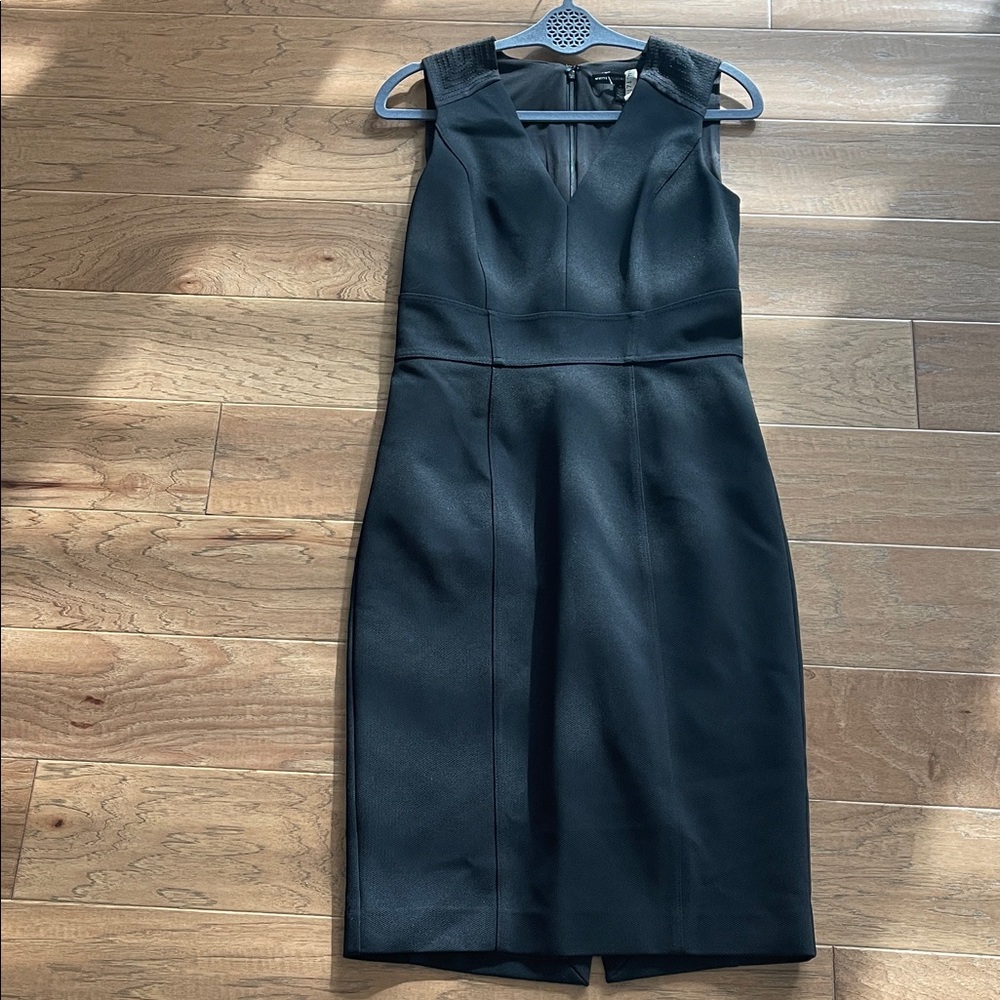 White House Black Market Black V-Neck Dress 4‎ - Picture 6 of 10